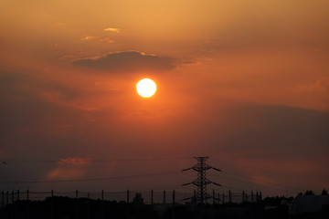 夕陽と鉄塔_376