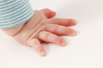 赤ちゃんの手