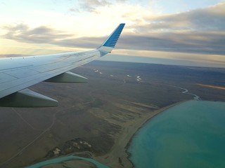 Volando sobre lago argentino , calafate