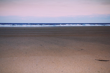 Early morning view over the beach at Polzeath Vintage Retro Filt