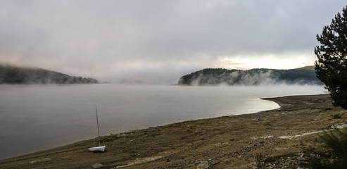 mattino d'autunno sul lago Arvo foto panoramica cartolina 