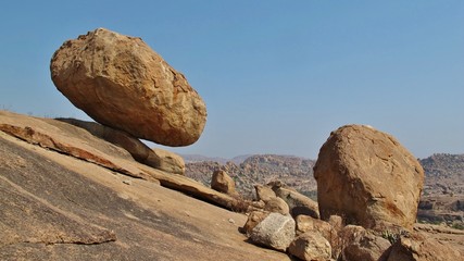 Unique landscape in Hampi, granite boulder © u.perreten