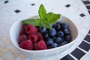 blueberry raspberry and mint