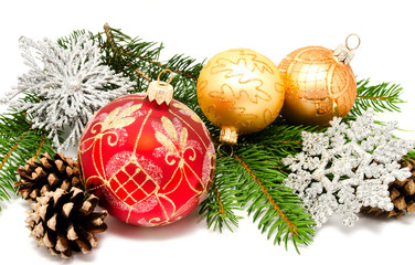 Obraz na płótnie Canvas Christmas decoration balls with fir cones