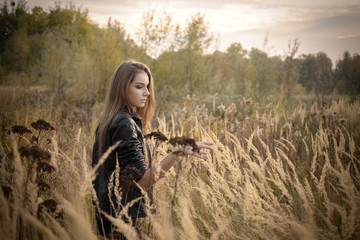girl in autumn