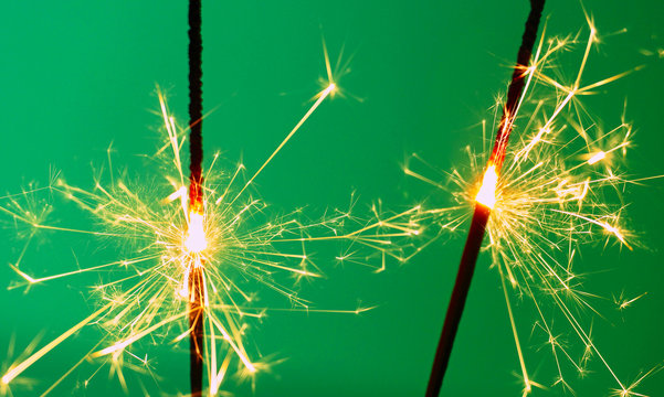 bengalas con rayos de luz y estrellas, decorativo y festivo