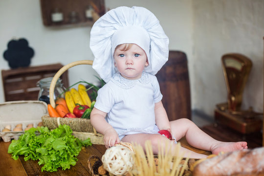 little baby in the cook costume