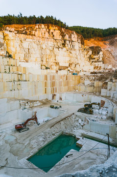  Construction marble quarry