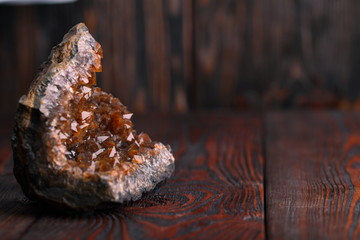Quartz with iron oxide on hematite.