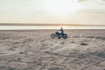 Fototapeta premium man riding motorcycle