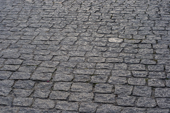 kostka brukowa oryginalna starobruk ułożony na ulicy,paving on the street
