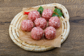 Raw meatball