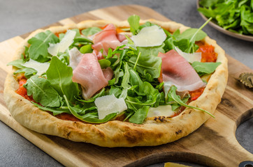 Rustic parma ham pizza