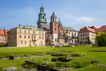 Fototapeta na wymiar View of the Wawel Royal Archcathedral Basilica of Saints Stanislaus and Wenceslaus and Wawel castle on the Wawel Hill, Krakow, Poland.