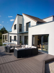 terrasse maison neuve - 121267424