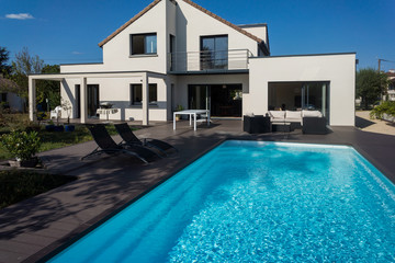 jolie villa avec piscine