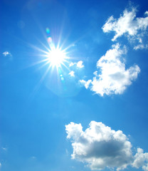 Obraz na płótnie Canvas sun at clear blue sky