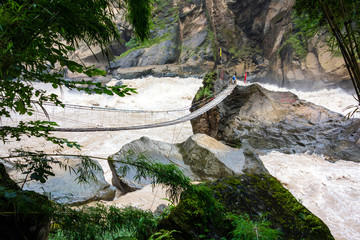 wackelige Brücke über den Yangtse, Tigersprungschlucht, China