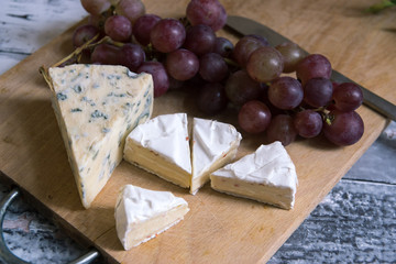 blue cheese and grapes