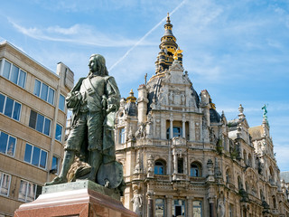 Statue and buildings along Meir Street, Antwerp