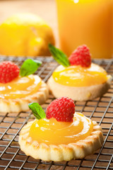 biscuits with homemade lemon curd