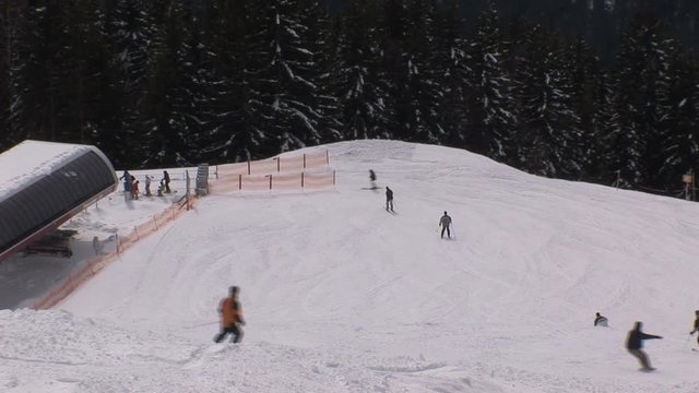 ski and snowboard wintersport in Austria