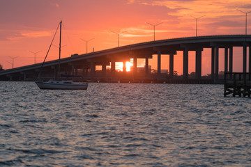 Obraz premium Sunrise at Eau Gallie Causeway