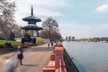 Naklejka premium Battersea park wiosną w Londynie