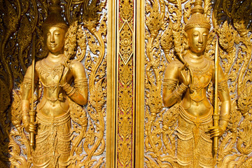 Fototapeta premium Monument of golden buddha,Temple Thailand