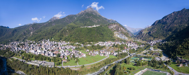 Chiesa in Valmalenco - Vista aerea