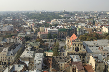 Fototapeta na wymiar View from the Town Hall of the church of the Jesuits, Lviv, Ukraine 