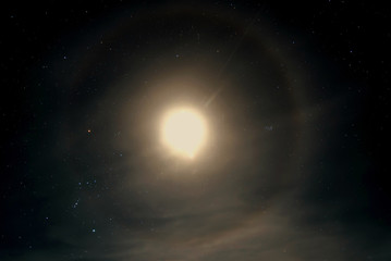 Obraz na płótnie Canvas star sky moon halo