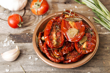 Preparation dried tomatoes