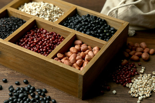 grains in wood box