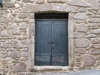Fototapeta na wymiar Old historic door 