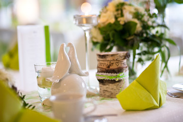 Hochzeit, Tischdekoration, festliche Tische und Tischschmuck