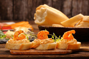 Sandwiches with shrimps and shrimp paste