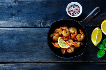 Roasted prawns in pan