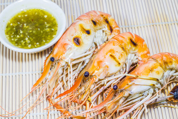 Grilled shrimps with seafood sauce
