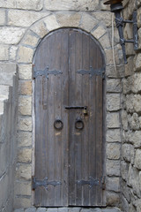 Fototapeta na wymiar Old wall and door