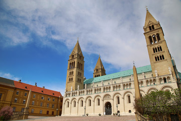 Fototapeta na wymiar Basilica of St. Peter & St. Paul, Pecs Cathedral in Hungary