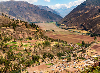 SACRED VALLEY, CUZCO, PERU: Panoramic view of the Sacred valley of the Incas, near pisac town.