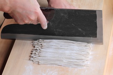 蕎麦打ち - Making Soba Noodles