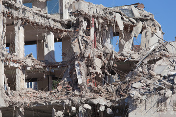 destruction, démolition immeuble, béton armé, 