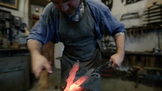 technology of hand-forged metal