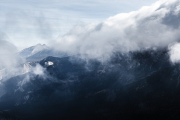 Fototapeta na wymiar Tatra mountains covered with shelf clouds
