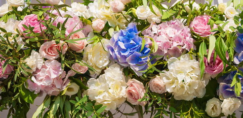Flower garland of roses and hydrangeas