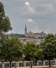 Fototapeta na wymiar églises de Budapest