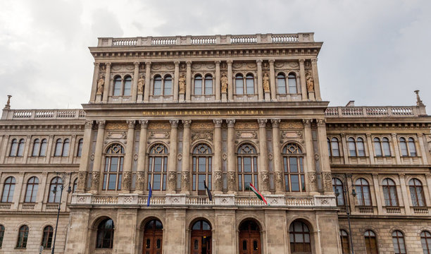 Académie des Sciences, Budapest