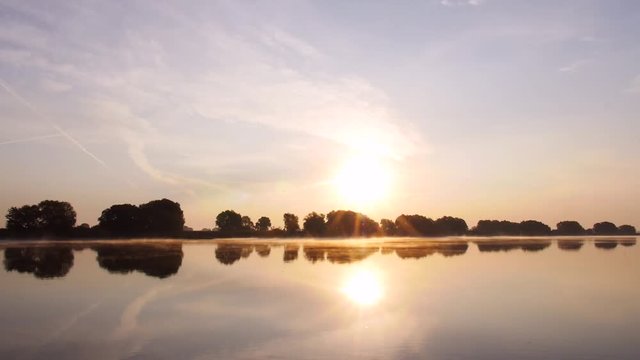 Sonnenaufgang an der Elbe bei Neu Darchau